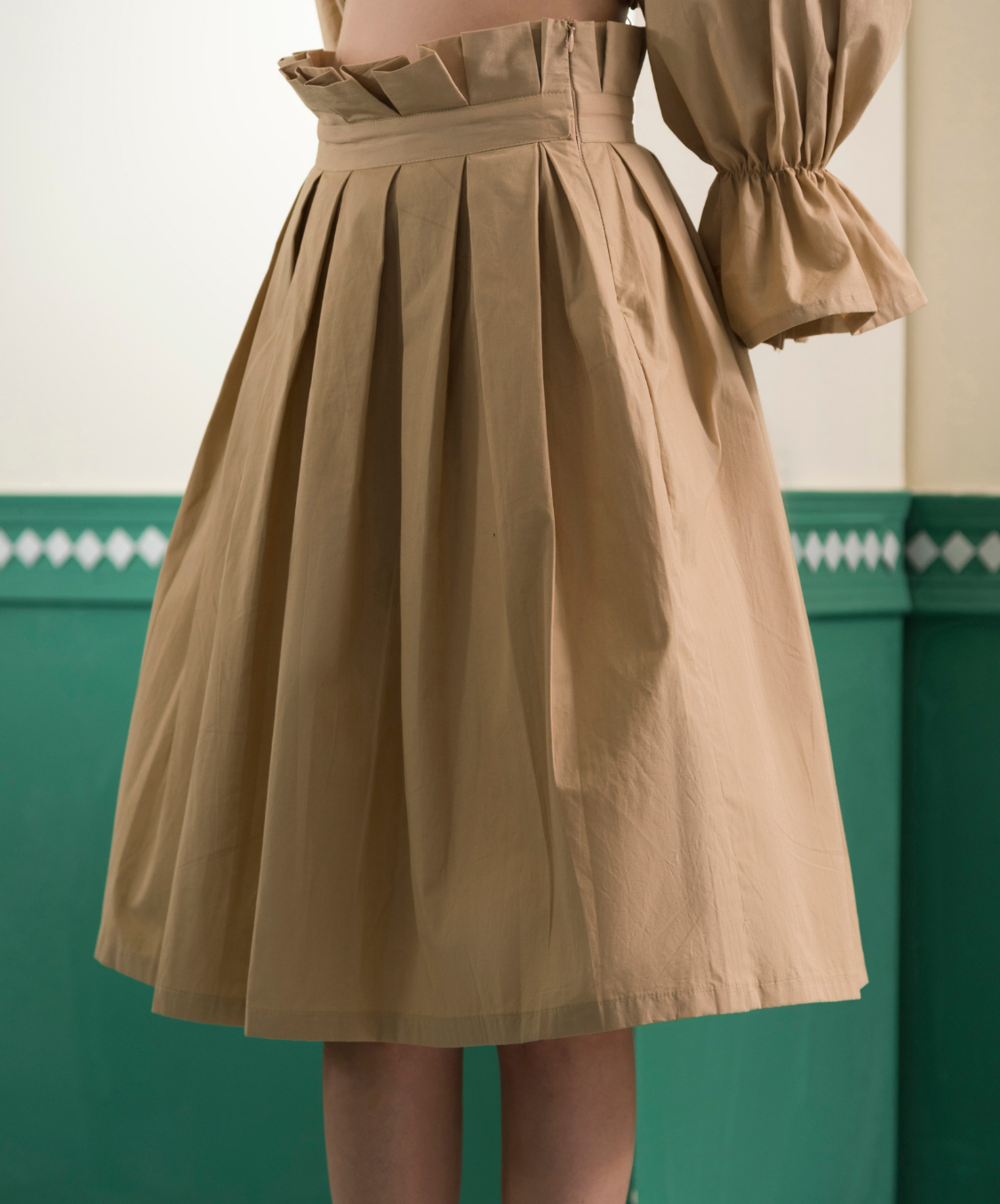 VICTORIA SKIRT - BEIGE