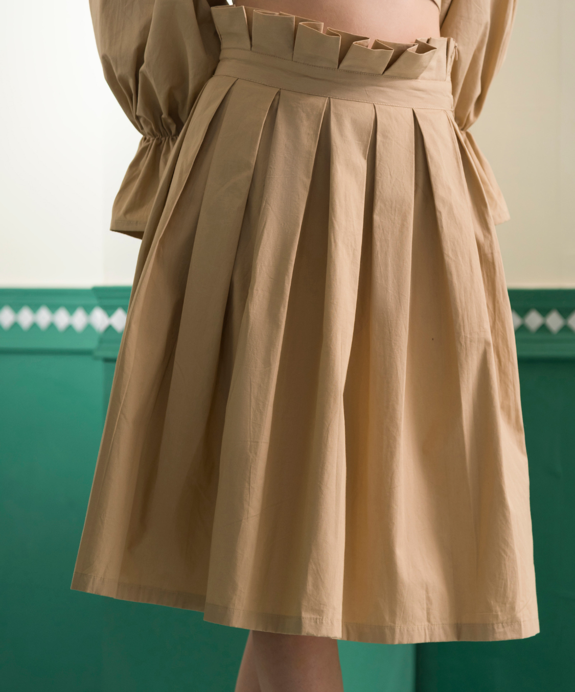 VICTORIA SKIRT - BEIGE
