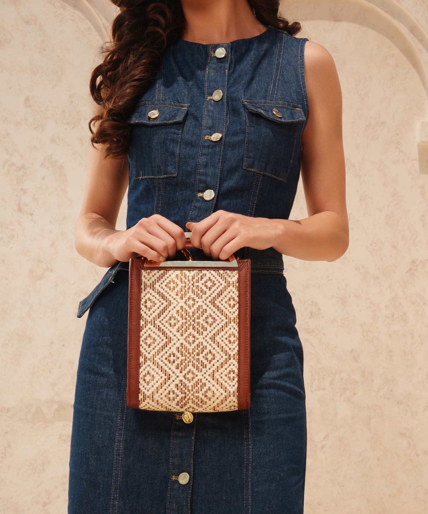 ELIN TOP HANDLE BAG - BROWN