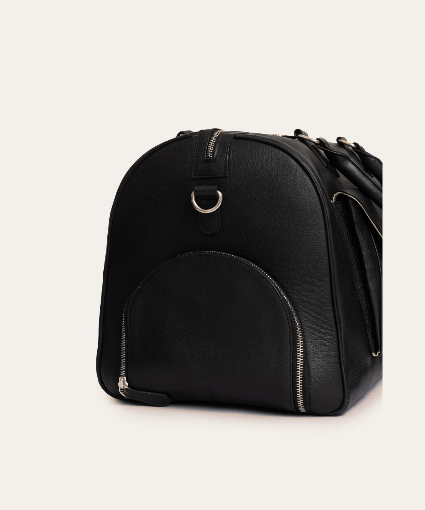 AION DUFFLE BAG - BLACK