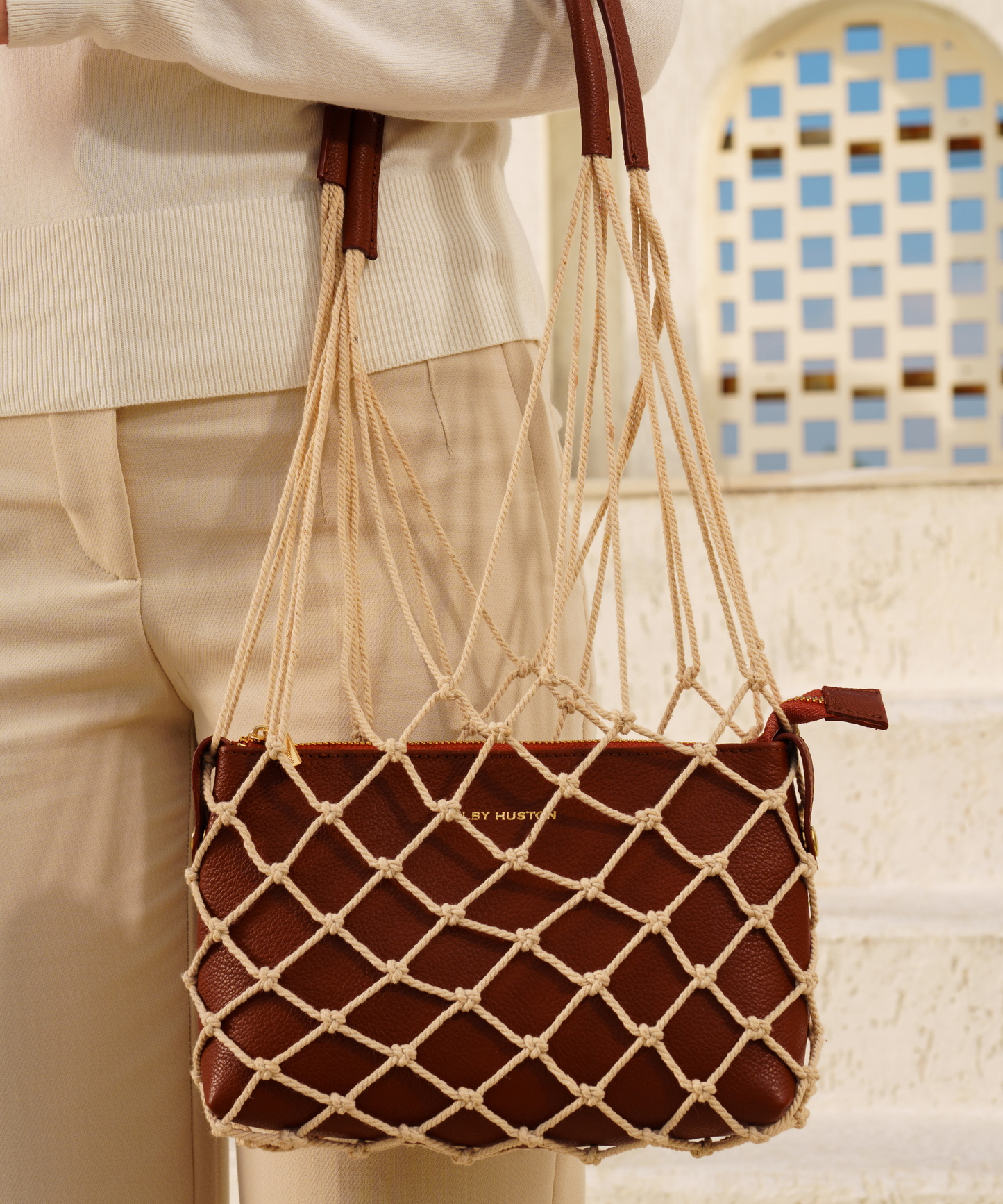 LUNE SHOULDER BAG - BROWN