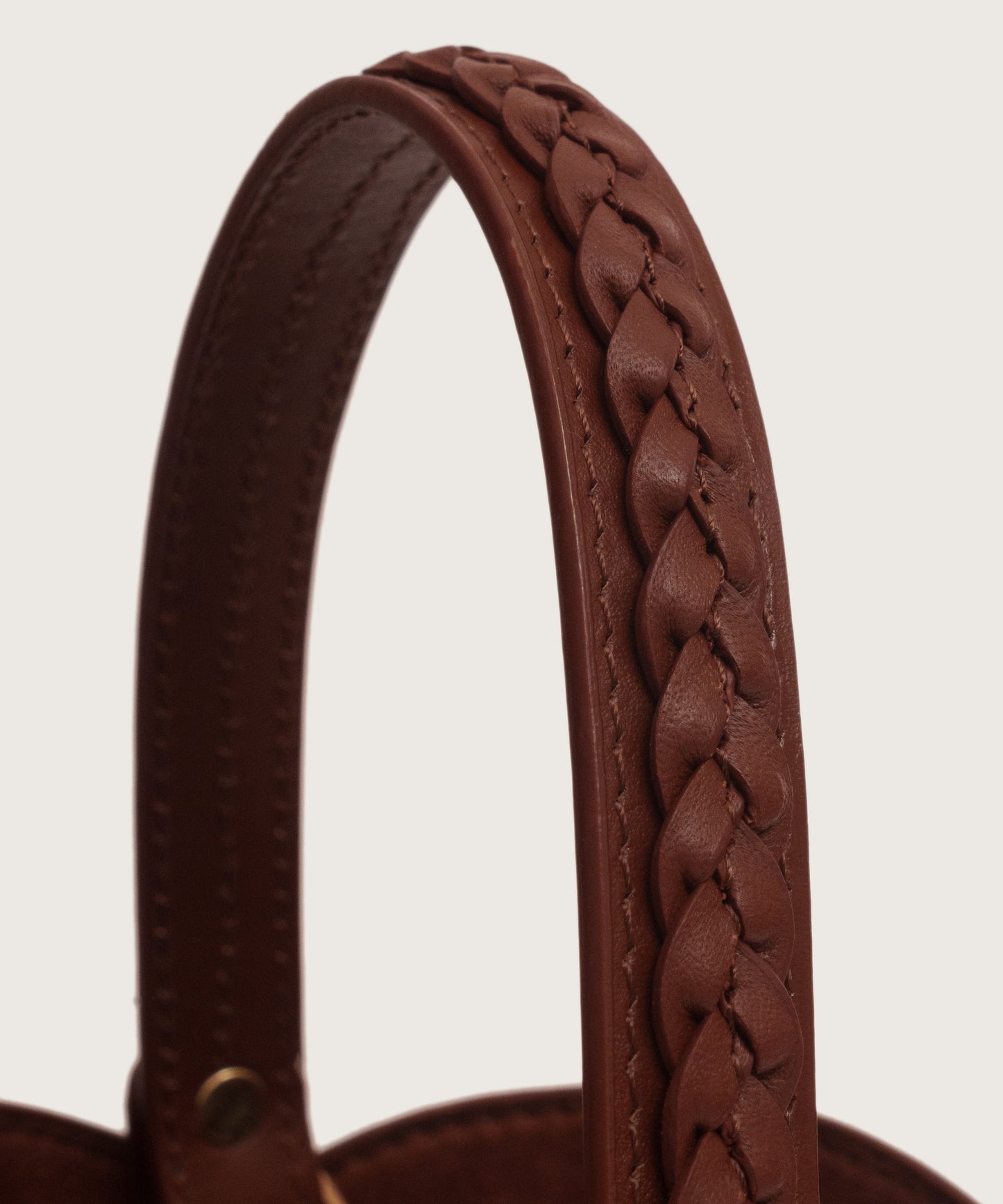 AMIE BUCKET BAG - BROWN