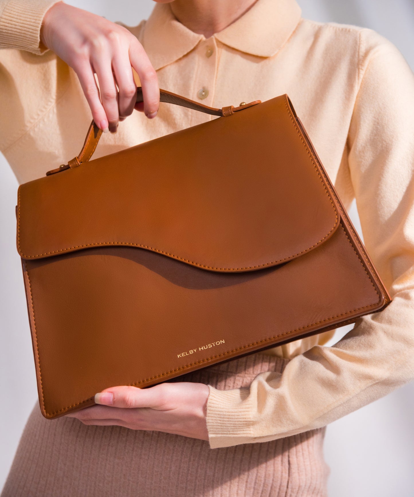 ZOE HANDBAG - Tan