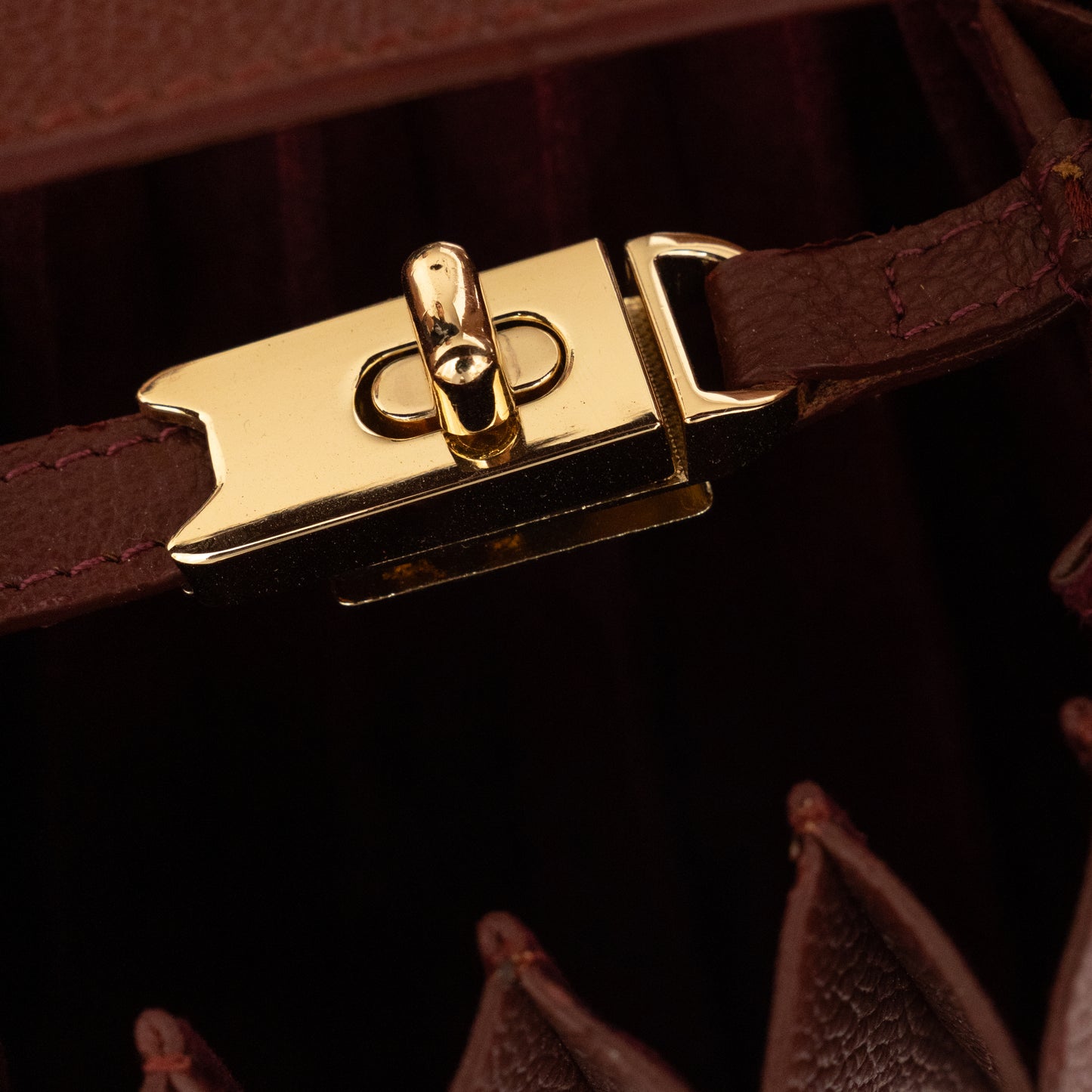 MARIS TOP HANDLE BAG - Maroon